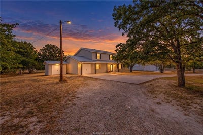 /international/us/2009-quail-run-college-station-tx-110119889691/