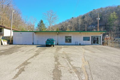 /international/us/212-1st-street-mckee-ky-110104901437/