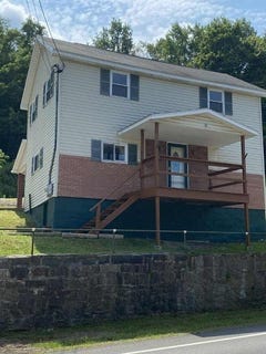 /international/us/414-nicktown-hill-road-northern-cambria-pa-110098300227/