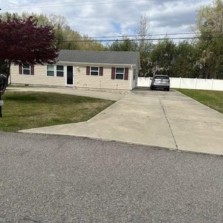 /international/us/404-forest-road-chesapeake-va-110107437339/