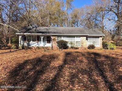 /international/us/9351-castalian-springs-boulevard-durant-ms-110106813063/