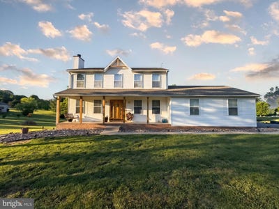 /international/us/15217-sparklin-springs-lane-airville-pa-110108585293/