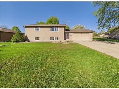 /international/us/2210-green-drive-faribault-mn-110108098547/