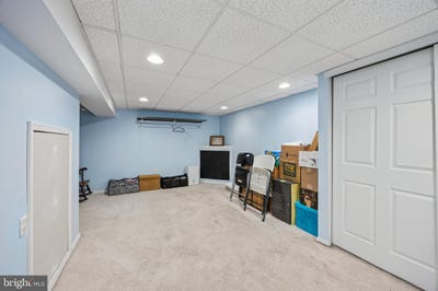 /international/us/719-hunters-run-perkasie-pa-110100981309/
