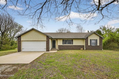/international/us/101-stonegate-drive-carterville-mo-110107036990/