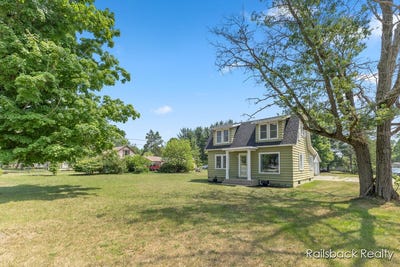 /international/us/1408-e-pine-hill-avenue-white-cloud-mi-110101165633/?lang=it