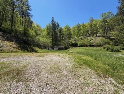 /international/us/1310-little-blacklog-road-inez-ky-110107483160/