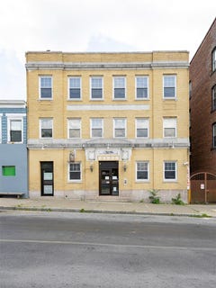 /international/us/214-main-street-poughkeepsie-ny-110101088448/