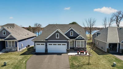 /international/us/25415-farmstead-lane-wyoming-mn-110108858627/