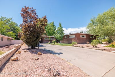 /international/us/709-crestview-drive-farmington-nm-110108580401/