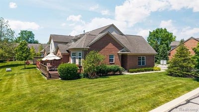 /international/us/48523-oak-bridge-drive-canton-twp-mi-110108582960/