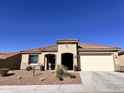 /international/us/7010-w-cliff-spring-trail-marana-az-110095894827/