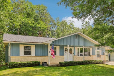 /international/us/624-hill-street-baraboo-wi-110101362488/