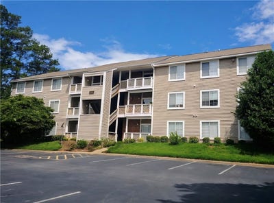 /international/us/220-elm-street-clemson-sc-110105907304/