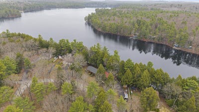 /international/us/63-black-point-road-new-gloucester-me-110108266668/