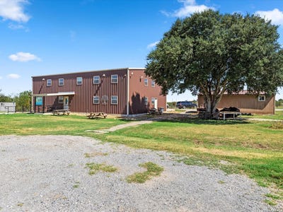/international/us/3925-linne-rd-seguin-tx-110120450583/