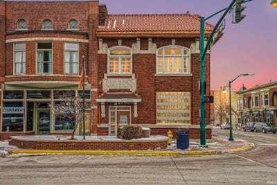 /international/us/130-s-main-street-elkhart-in-110105394331/