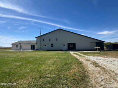 /international/us/23385-township-road-126-kenton-oh-110102660581/