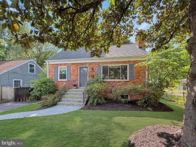 /international/us/2826-w-george-mason-road-falls-church-va-110108065503/