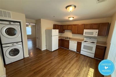 /international/us/3700-delancy-street-greensboro-nc-110108553197/