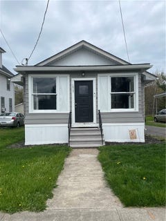 /international/us/16737-kenmore-road-kendall-ny-110107783781/