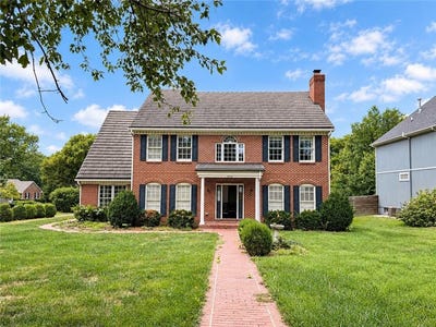 /international/us/6836-glenwood-street-overland-park-ks-110120118904/