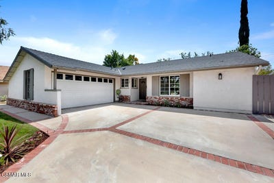 /international/us/27987-urbandale-avenue-saugus-ca-110108740024/