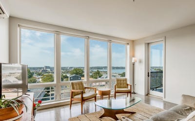 /international/us/156-sheridan-street-portland-me-110100338795/