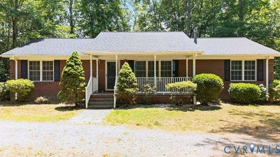 /international/us/437-doggett-lane-lancaster-va-110108770040/