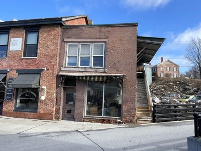 /international/us/35-center-street-brandon-vt-110090675595/