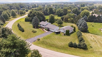 /international/us/5933-n-violet-view-drive-milton-wi-110101401628/