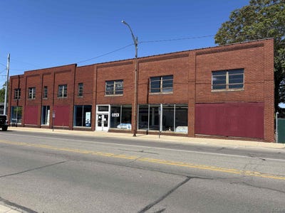 /international/us/148-s-winter-street-adrian-mi-110102001241/