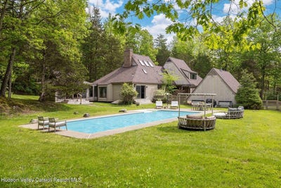 /international/us/16-juniper-lane-woodstock-ny-110099666377/?lang=zh-cn