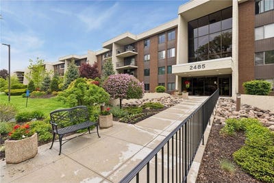/international/us/2485-londin-lane-e-maplewood-mn-110108297032/