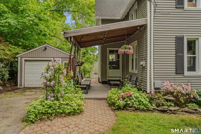 /international/us/559-old-laurel-hill-road-norwich-ct-110108581151/
