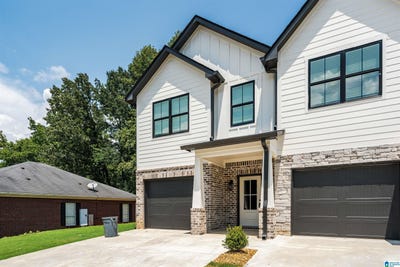 /international/us/221-village-parkway-helena-al-110098248829/
