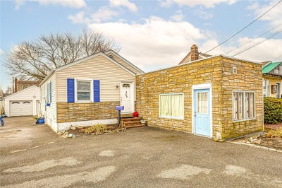 /international/us/644-merrick-road-copiague-ny-110098613779/
