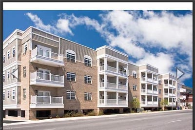 /international/us/605-w-market-street-w-greensboro-nc-110096810628/