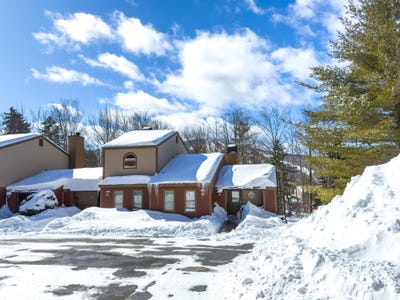 /international/us/33d-white-oaks-loop-dover-vt-110100974748/