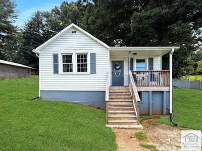 /international/us/2744-spruce-street-martinsville-va-110101218241/?lang=zh-tw