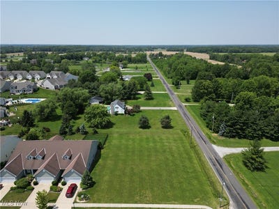 /international/us/829-831-robinson-drive-lagrange-oh-110101192374/?lang=zh-cn