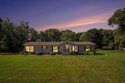 /international/us/342-w-cherry-street-ne-cedar-springs-mi-110109008854/