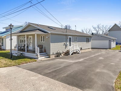 /international/us/104-wells-street-houghton-lake-heights-mi-110098846392/?lang=en
