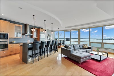 /international/us/350-s-hamilton-street-madison-wi-110101190207/
