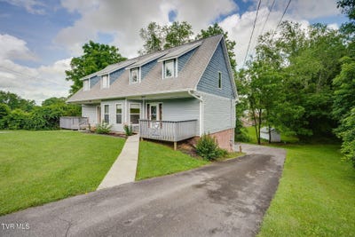 /international/us/19435-greenbriar-lane-bristol-va-110100339985/