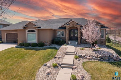 /international/us/7301-s-meredith-ave-sioux-falls-sd-110108446003/
