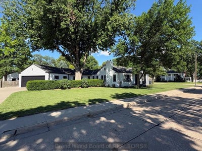 /international/us/523-s-clay-street-grand-island-ne-110108654236/