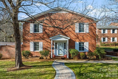 /international/us/1411-kensington-road-hendersonville-nc-110105200733/