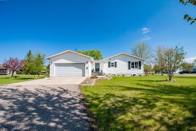 /international/us/720-6th-drive-nw-perham-mn-110108223666/