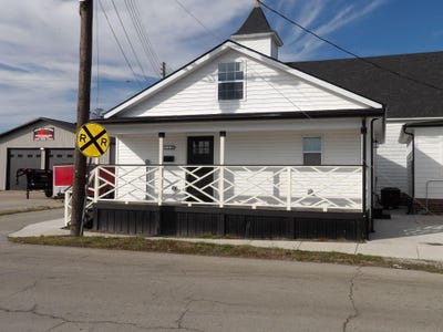 /international/us/240-e-court-street-lawrenceburg-ky-110108452269/